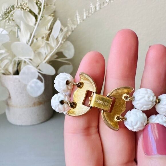 VINTAGE 1960 ESTATE SIGNED MONET FLORAL BEAD DOUBLE STRAND 8" - Picture 8 of 15